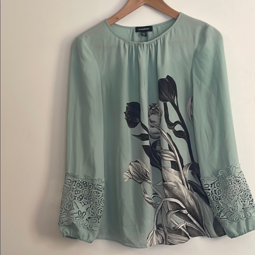 Le Chateau Multicolored Relaxed Round Neck 3/4 Sleeve Blouse